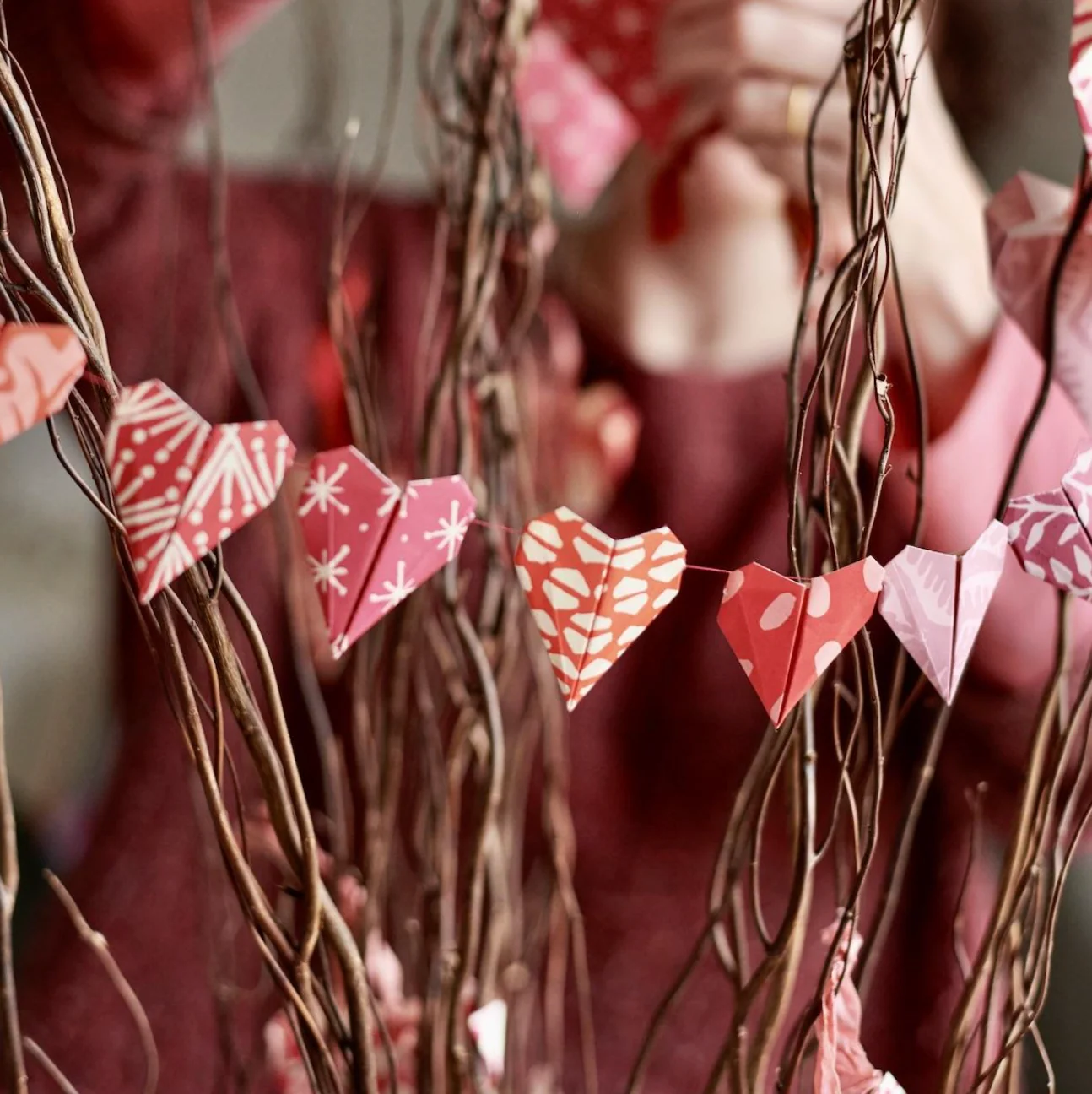 Cambridge Imprint Origami Heart Garland Kit - Image 5