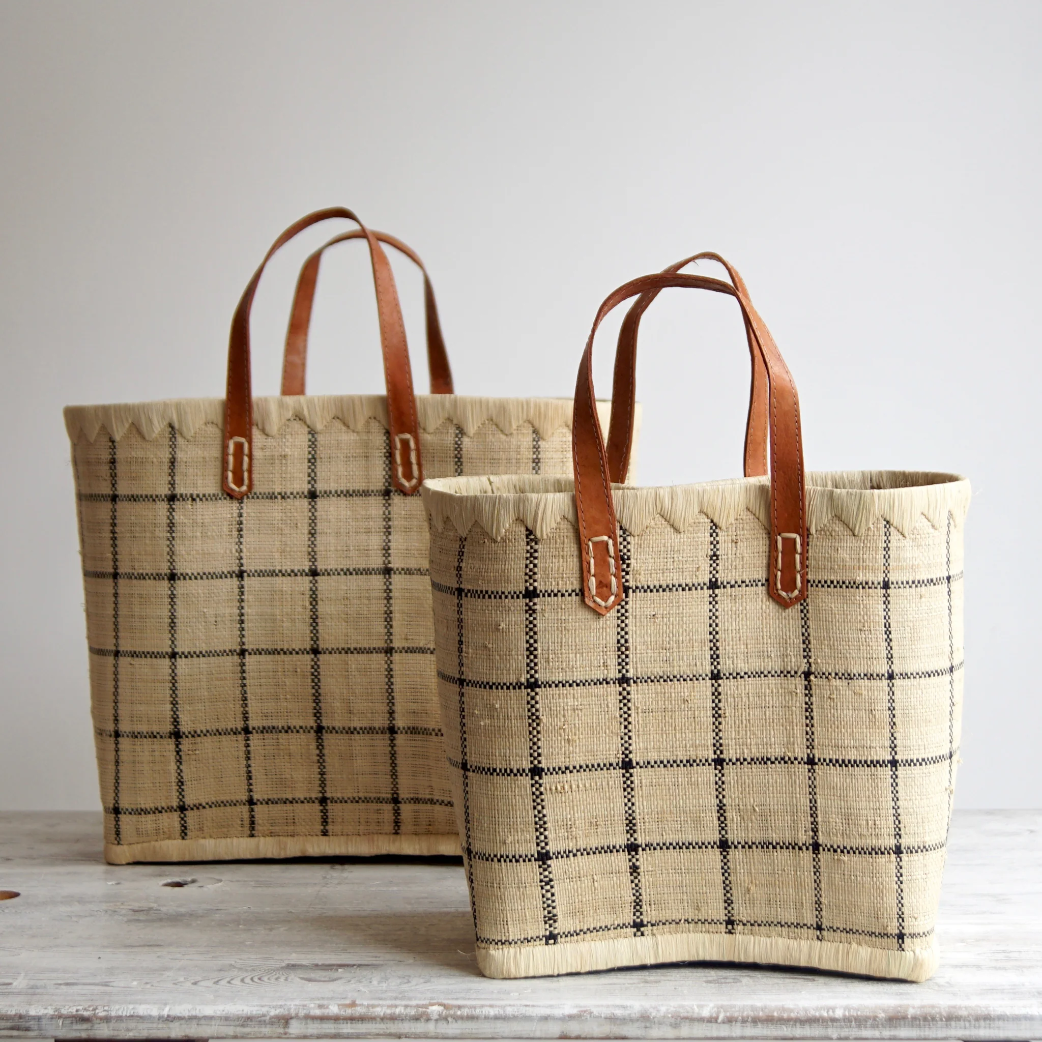 Fairtrade Raffia & Leather Basket Bag - Image 3