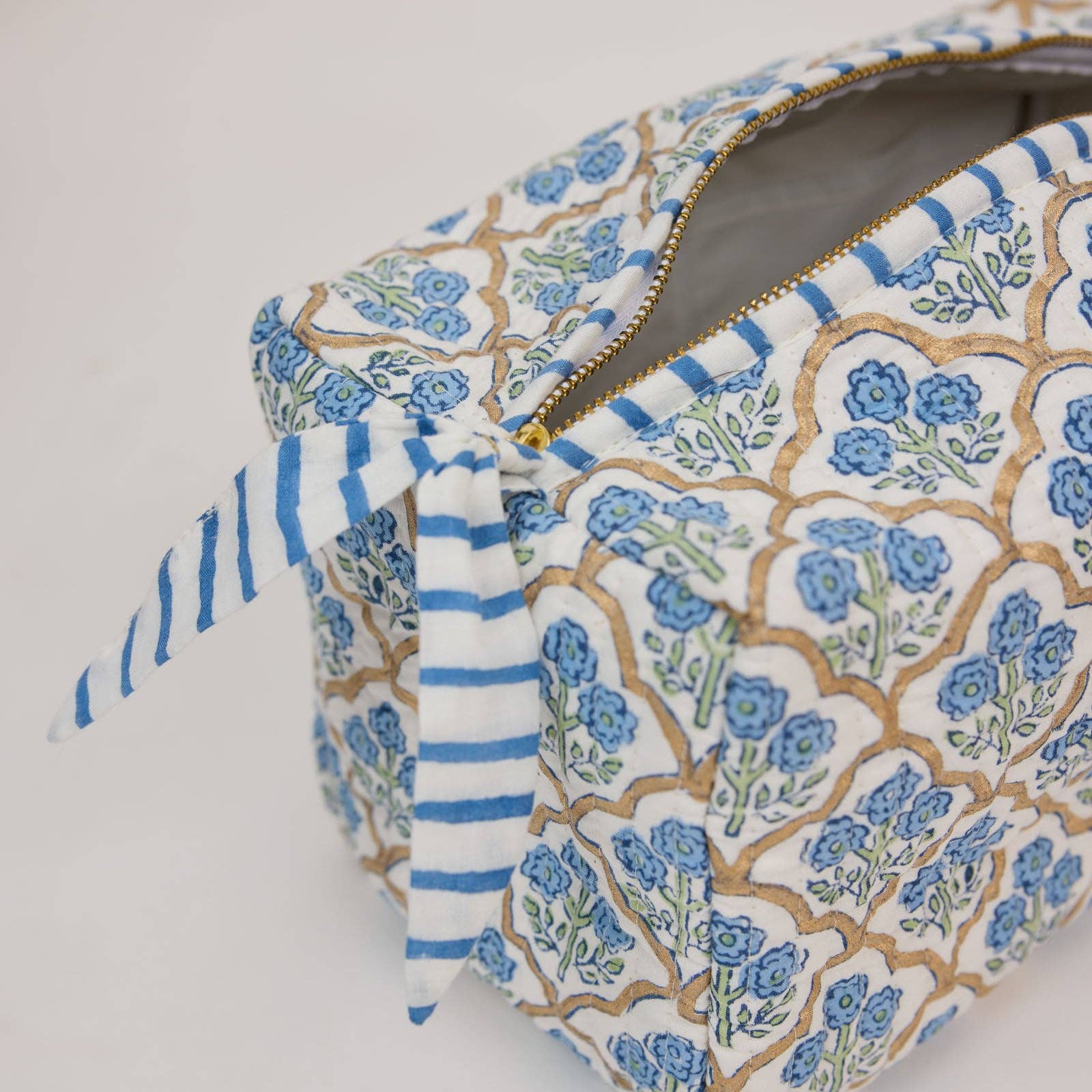 Organic Cotton Toiletry Bag (Large) - Trellis Indigo - Image 4