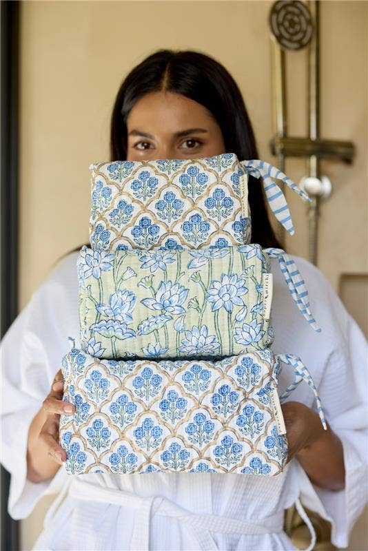 Organic Cotton Toiletry Bag (Small) - Trellis Indigo - Image 6