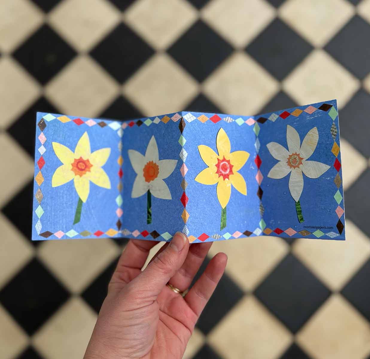 Patchwork Daffodil Concertina Card - Image 7
